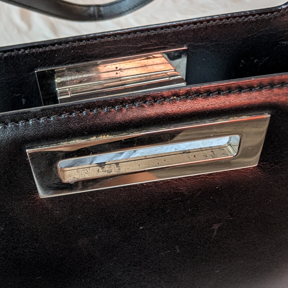 Gucci Shoulder Bag - Picture 11 of 15
